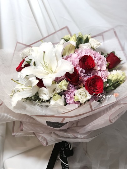 7 Degree Flower Damansara Perdana