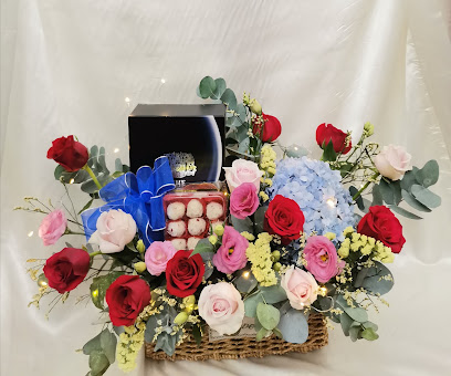 One Red Lily flower & hamper (2201781- P)