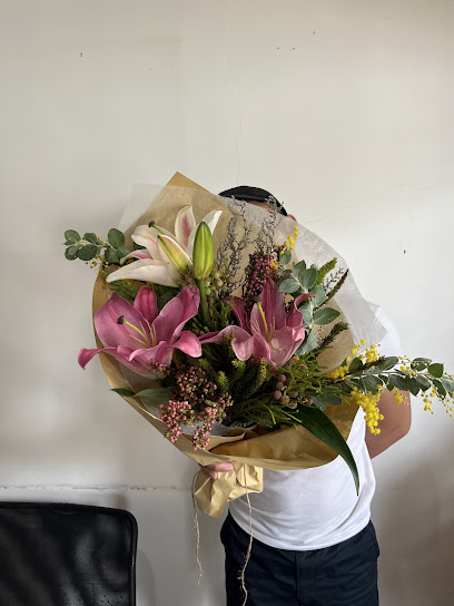 Blank Florist & Space
